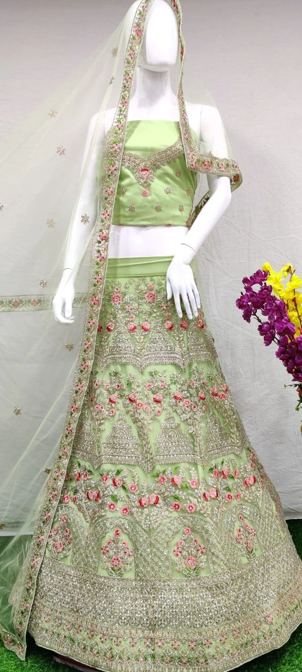 Radiant LM07 - Green, Regular