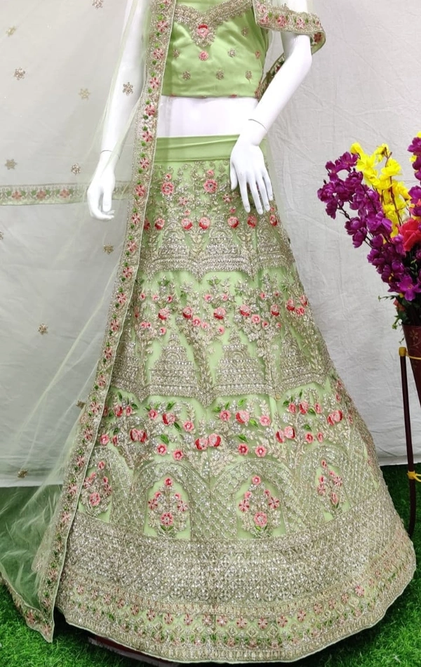 Radiant LM07 - Green, Regular