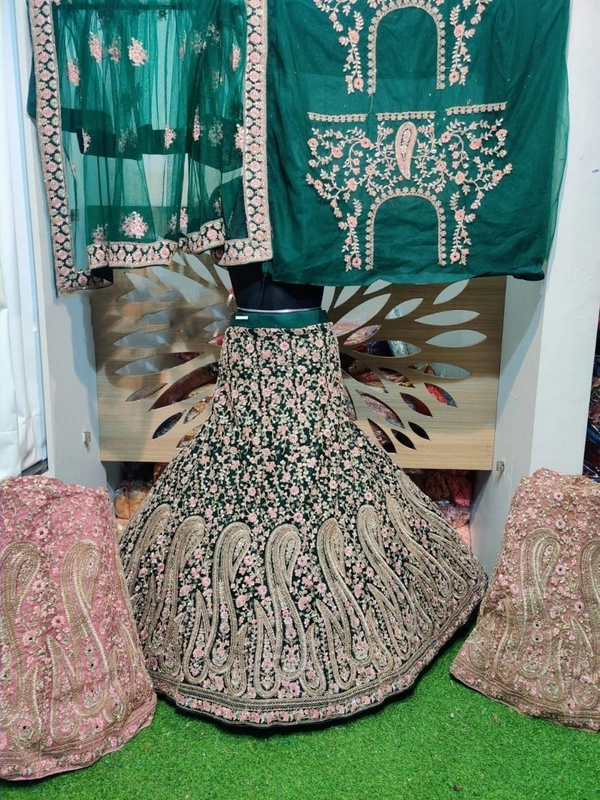 Beauty LM 33 | Lehenga Choli - Rose pink, Free