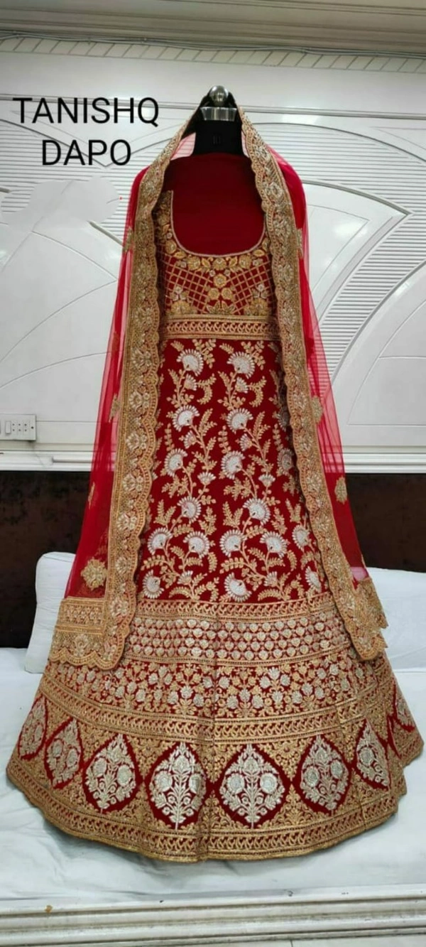 Bridal MNX 53 | Lehenga Choli - Red, Free
