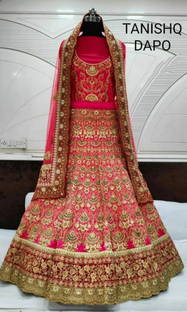 Bridal MNX 54 | Lehenga Choli - Red, Free