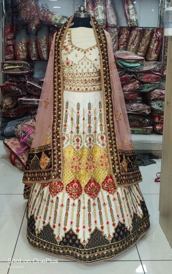 Deginer MNX8 | Lahanga Choli - off White, free
