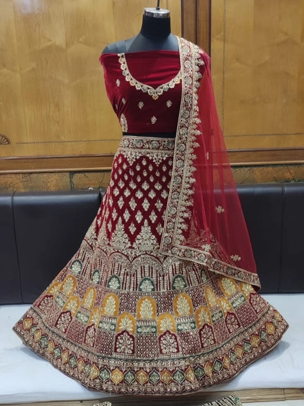 SH6 Heavy Designer Bridal Lehenga - Red, Free