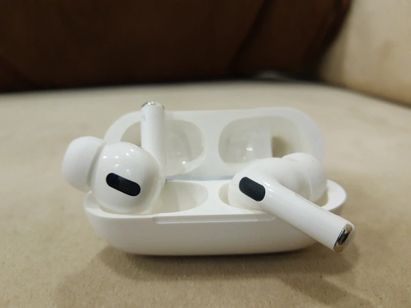 Airpods New Version Good Quality Box Piece Replica (Including Shipping) - White