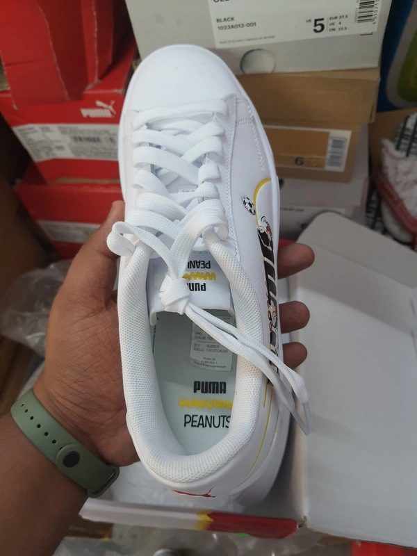AK01    PUMA PEANUTS SERVO PRO JRORIGINAL INCLUDING SHIPPING  - UK 5