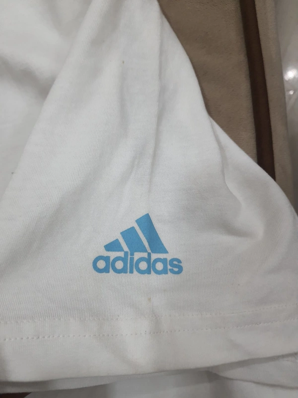 AK01 MESSI  ADDIDAS TSHIRT     ORIGINAL INCLUDING SHIPPING  - XL