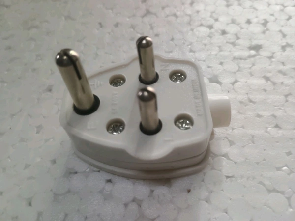 Mantex 16A 3 Pin Plug Top 240V (White, Pack of 1)