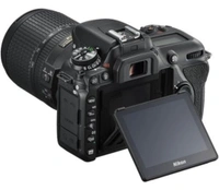 Nikon D7500 20.9MP Digital SLR Camera (Black) with AF-S DX NIKKOR 18-140mm f/3.5-5.6G ED VR Lens