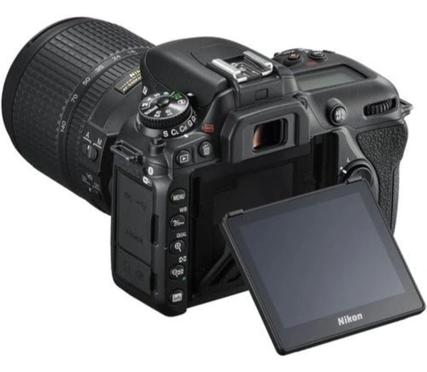 Nikon D7500 20.9MP Digital SLR Camera (Black) with AF-S DX NIKKOR 18-140mm f/3.5-5.6G ED VR Lens