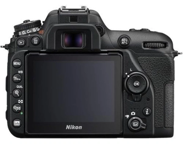 Nikon D7500 20.9MP Digital SLR Camera (Black) with AF-S DX NIKKOR 18-140mm f/3.5-5.6G ED VR Lens