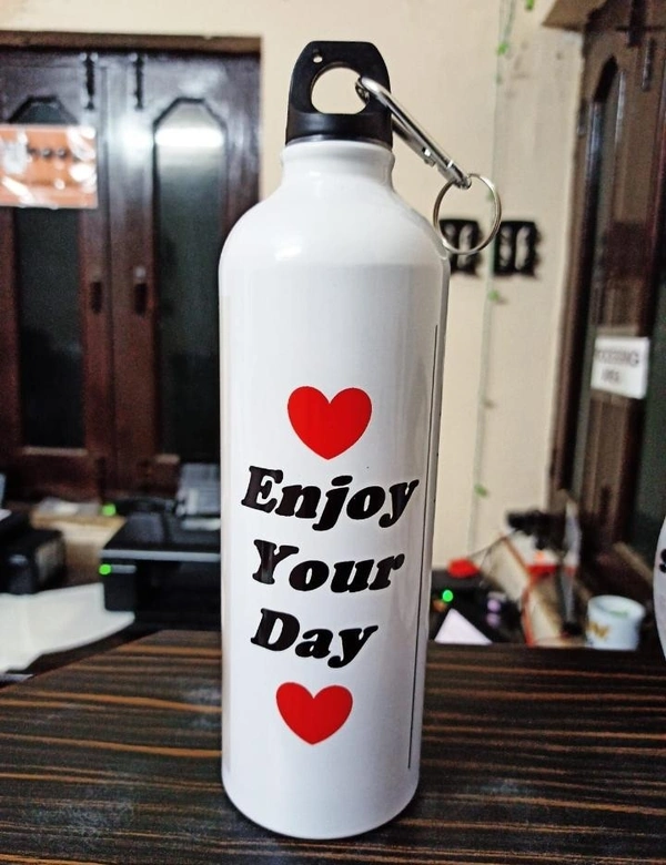 Grow More Gifts *Personalized Sipper Bottles?capacity: 750 ml