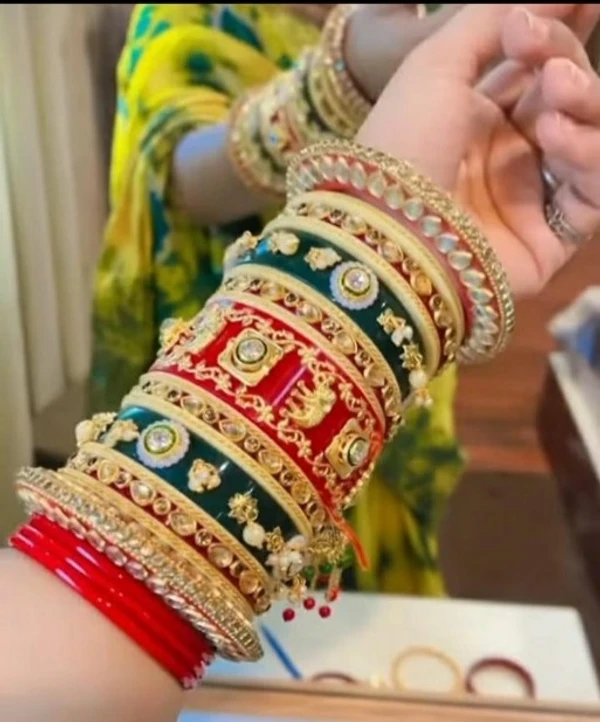 Anchal Bangles For Wedding - 2.8, red and green comition