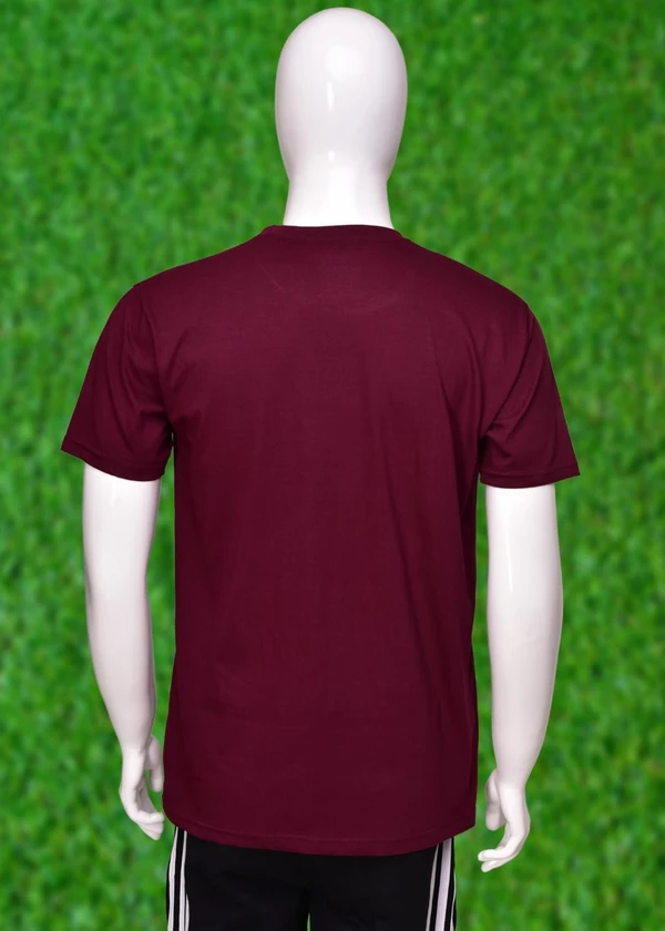 *Human Sparsh Men’s Round Neck T-Shirt – Wine *Power, Elegance and Sophistication is what you’ll feel when Black is worn. It would show how deep and serious the feelings and thoughts are.Whether you wear it with Jeans or Track Pants, you’ll look great with it.It’s made up of 180 gsm 100% Bio-Washed Cotton fabric with the most durable stitching to make sure it lasts long without los - M