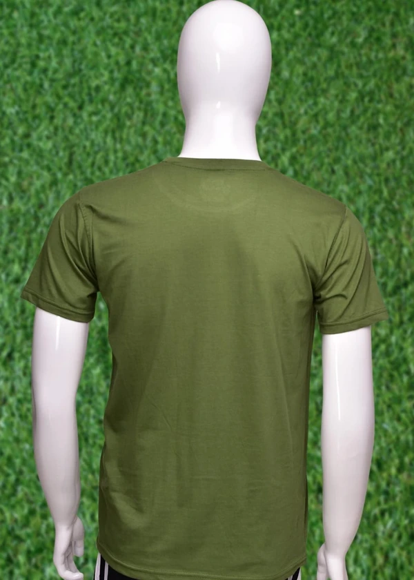 *Human Sparsh Men’s Round Neck T-Shirt –green Power, Elegance and Sophistication is what you’ll feel when Black is worn. It would show how deep and serious the feelings and thoughts are.Whether you wear it with Jeans or Track Pants, you’ll look great with it.It’s made up of 180 gsm 100% Bio-Washed Cotton fabric with the most durable stitching to make sure it lasts long without los - L