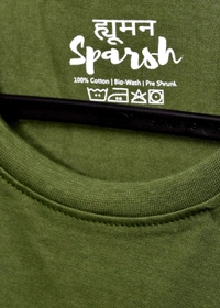 *Human Sparsh Men’s Round Neck T-Shirt –green Power, Elegance and Sophistication is what you’ll feel when Black is worn. It would show how deep and serious the feelings and thoughts are.Whether you wear it with Jeans or Track Pants, you’ll look great with it.It’s made up of 180 gsm 100% Bio-Washed Cotton fabric with the most durable stitching to make sure it lasts long without los - L
