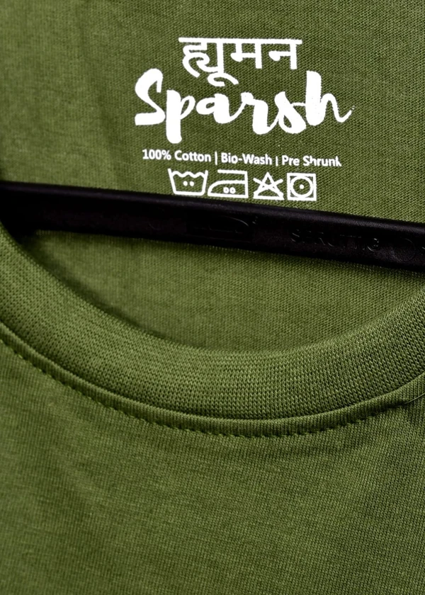 *Human Sparsh Men’s Round Neck T-Shirt –green Power, Elegance and Sophistication is what you’ll feel when Black is worn. It would show how deep and serious the feelings and thoughts are.Whether you wear it with Jeans or Track Pants, you’ll look great with it.It’s made up of 180 gsm 100% Bio-Washed Cotton fabric with the most durable stitching to make sure it lasts long without los - L