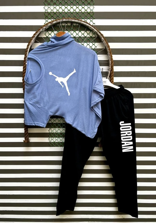 Jordan Lowar + T Shirts   - M