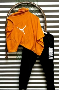 Jordan Lowar + T Shirts   - M