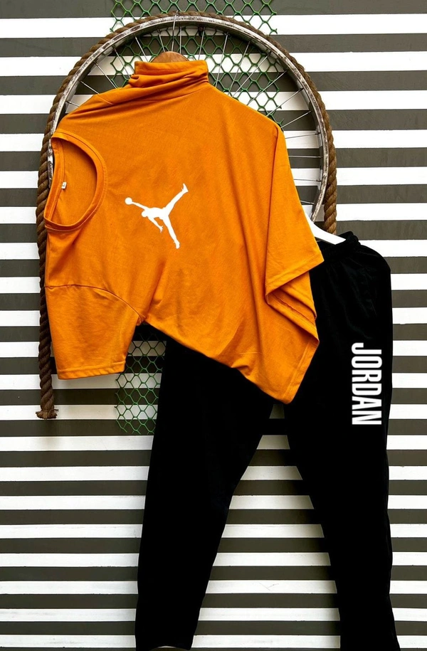 Jordan Lowar + T Shirts   - L