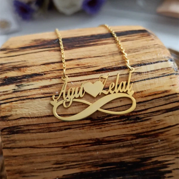 cuoples  customize  Name pendant 180 - golden, only priped