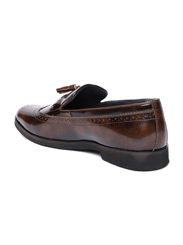 Men Brown Semiformal Slip-On Brogues - brown, 6-7-8-9-10, A pair of brown round-toed slip-on broguesSynthetic upper with tasselled and fringed detailTextured 