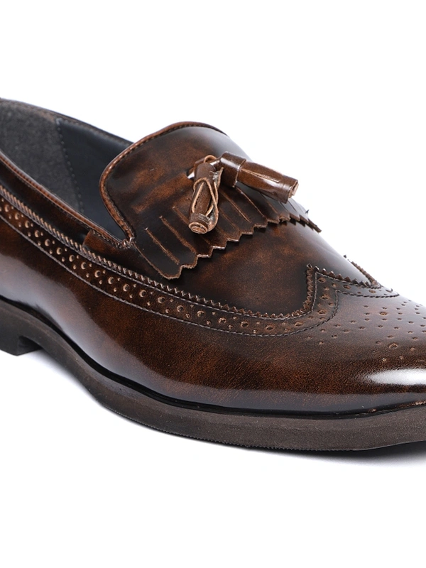 Men Brown Semiformal Slip-On Brogues - brown, 6-7-8-9-10, A pair of brown round-toed slip-on broguesSynthetic upper with tasselled and fringed detailTextured 