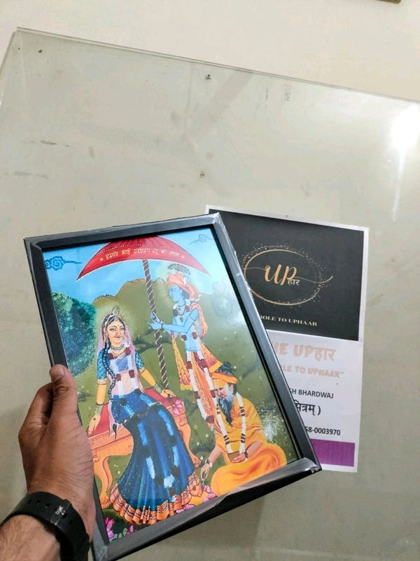 Photo Frame_A4 With Photo (UP29) - Plastic (12*9 Inch.)