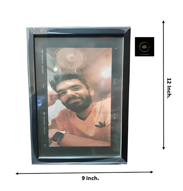 Photo Frame_A4 With Photo (UP29) - Plastic (12*9 Inch.)