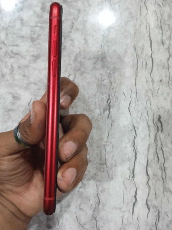 Iphone XR - red, 128 Gb