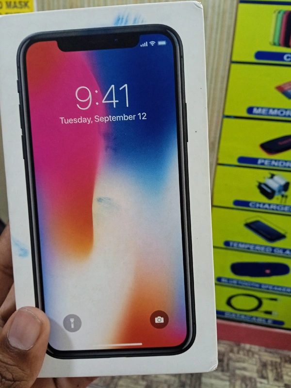 iPhone X  - Black, 64