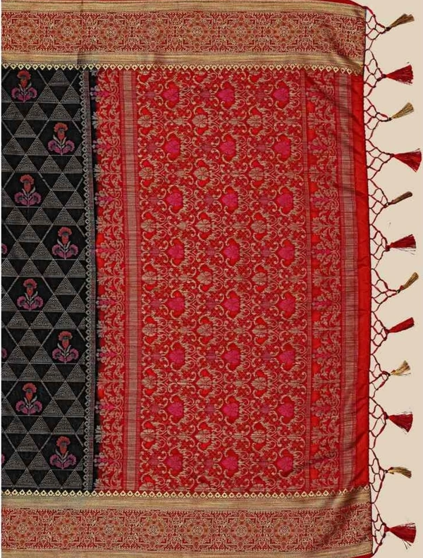 Pehnava Beautiful Premium Cotton Silk Sari With Blouse - Black, 6.3 mtr
