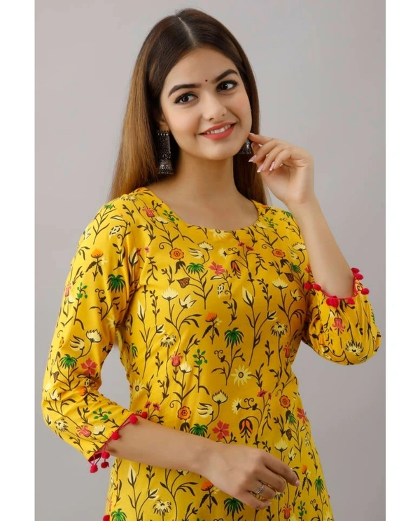 Kimayra Cotton Floral Straight Kurta - Yellow - M