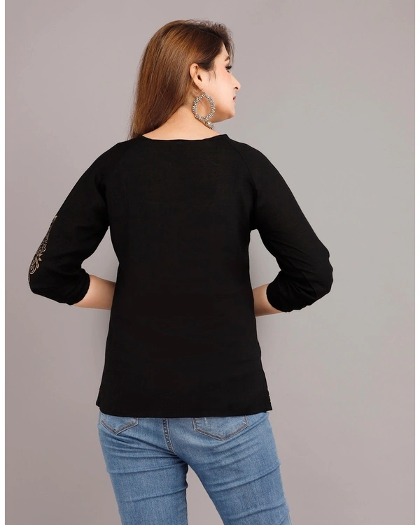Pehnava Women's Printed Viscose Top - Black - S