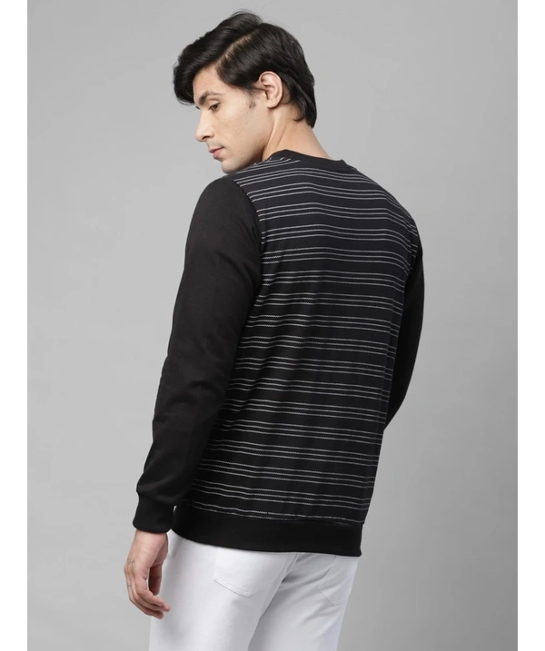 Rigo Men's Mandarin Collar Stripped Sweatshirt  - M