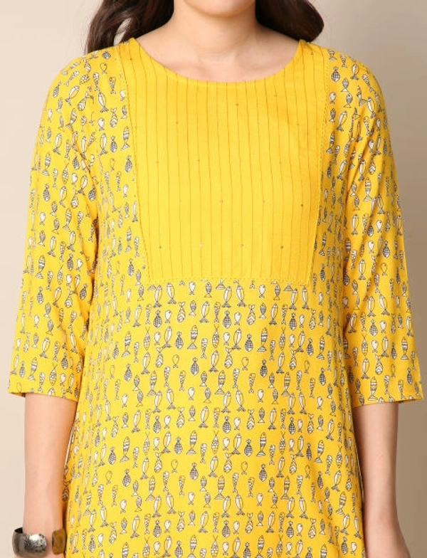 Stay N Slay Womens Printed Rayon Straight Kurta - Yellow - L