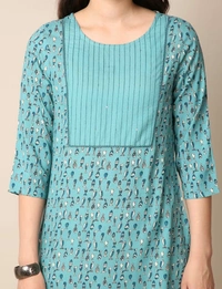 Stay N Slay Womens Printed Rayon Straight Kurta - Teal, M