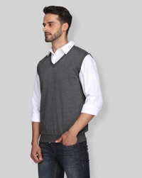 Roxstar Men's Blended Solid V-neck Slim fit Sleeveless Sweater - S