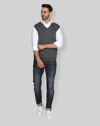 Roxstar Men's Blended Solid V-neck Slim fit Sleeveless Sweater - M