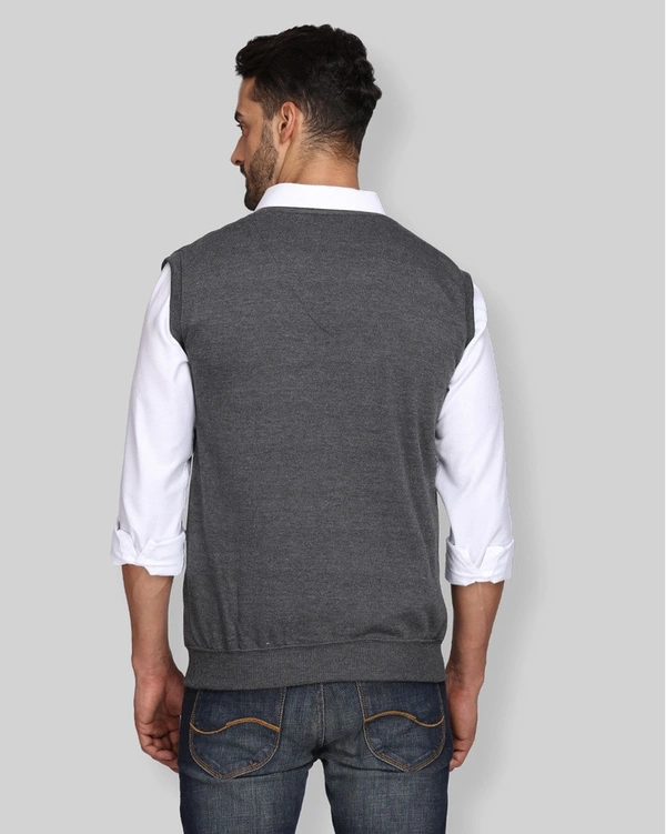 Roxstar Men's Blended Solid V-neck Slim fit Sleeveless Sweater - M