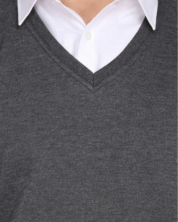 Roxstar Men's Blended Solid V-neck Slim fit Sleeveless Sweater - XL