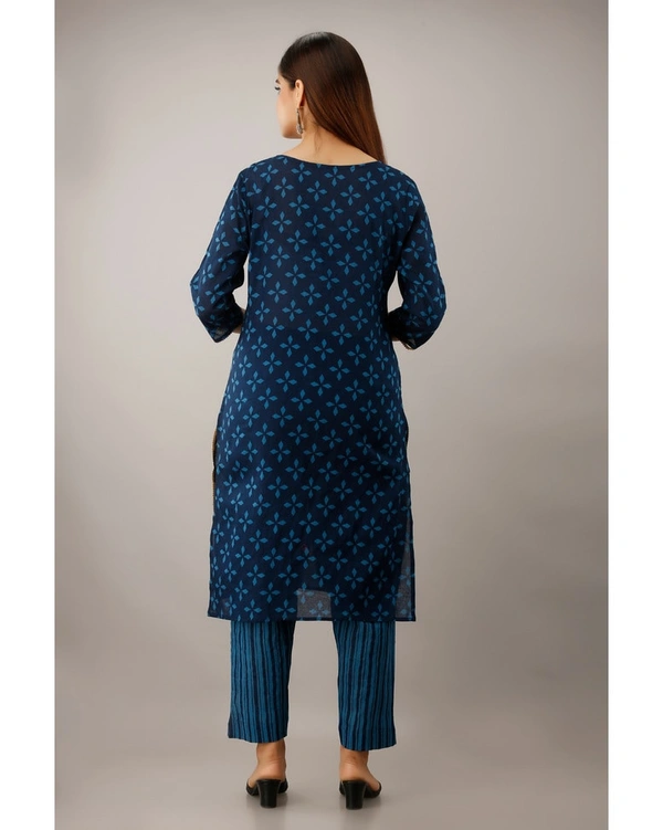 Pehnava Women's Cotton Printed A-Line Kurta Pant Dupatta Set - Large, Blue