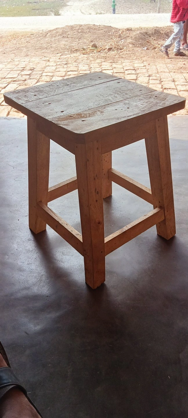 Wood Table - normal wood, hight (3ft) 