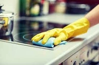 Move-in kitchen cleaning