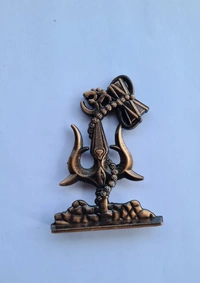 Trishul car statue