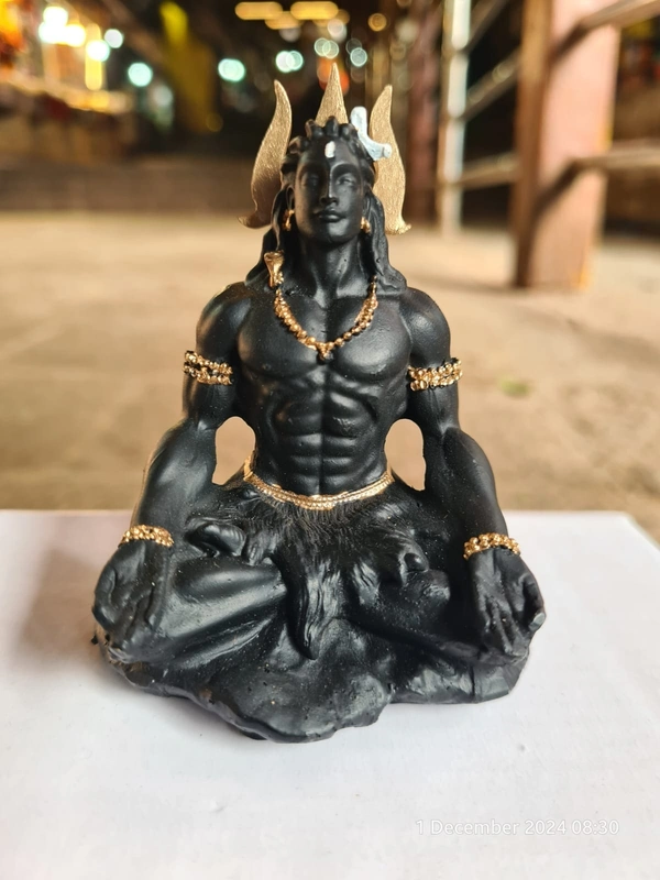 adiyogi car statue