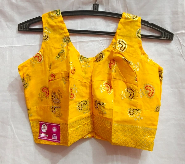 Printed Sleeve less - 02 - 34, Gold