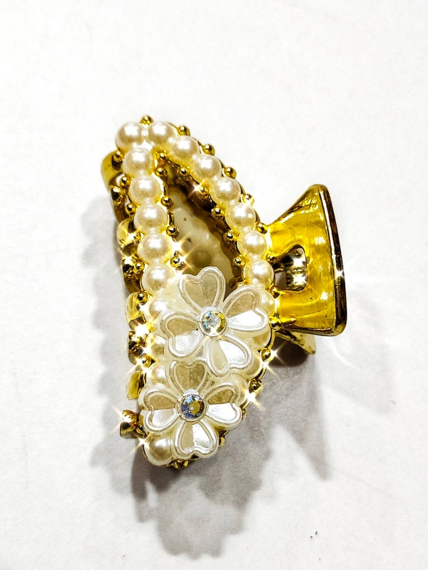 Fancy Golden Hair Clutchers-A1