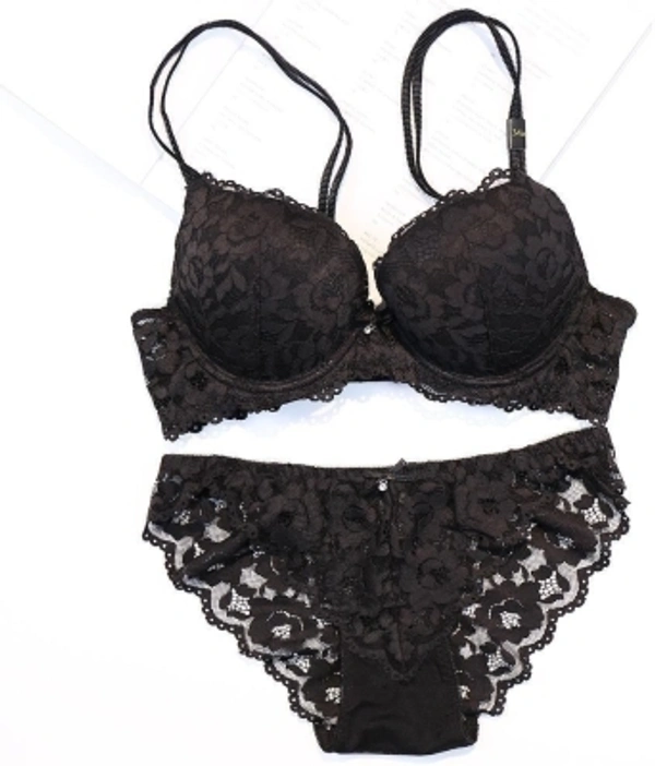 Lycra Nakshu Lingerie Set - Black