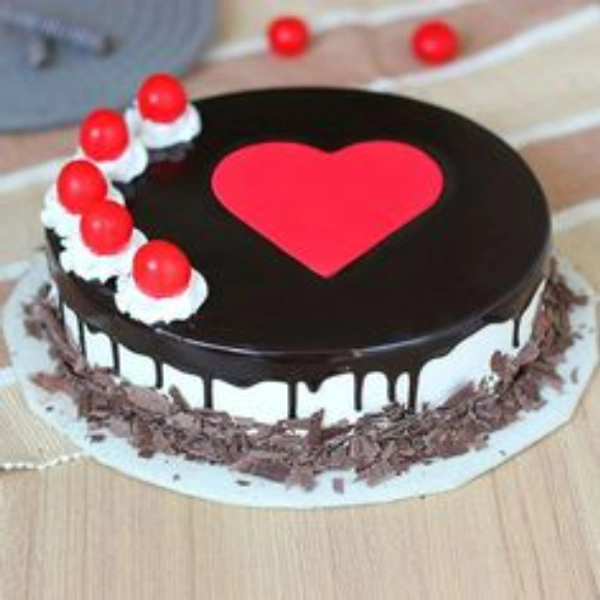 Black forest flavour cake with fountain - 1KG