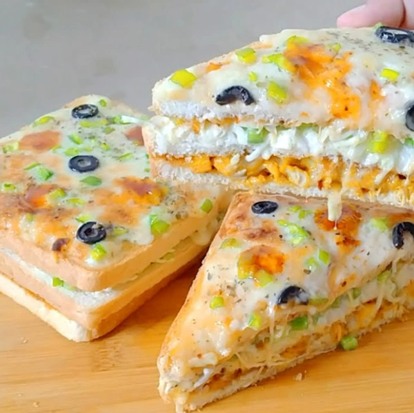 Sandwich Pizza